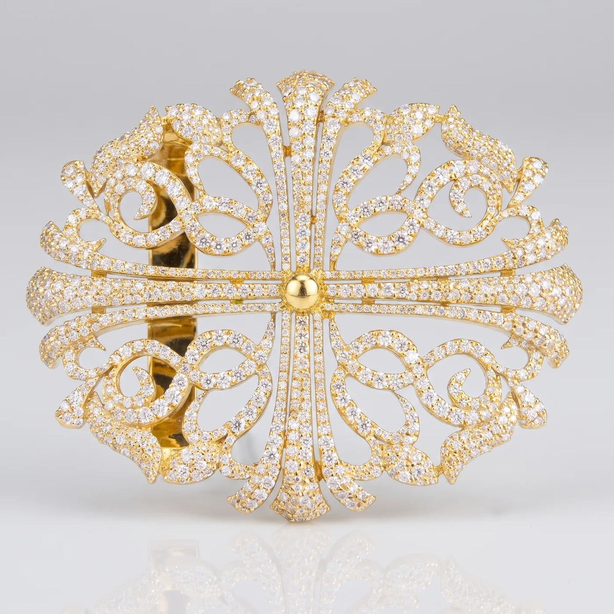 Luxury Yellow Gold Iced Out Belt Buckle — High-polish yellow gold plating